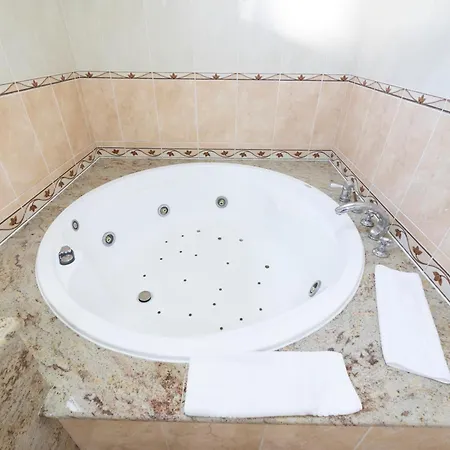 Hotel Camino De Santiago Por La Costa 3*