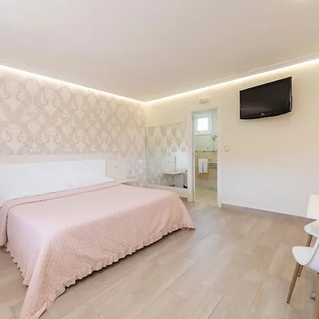 Hotel Holiday מלון Nigrán